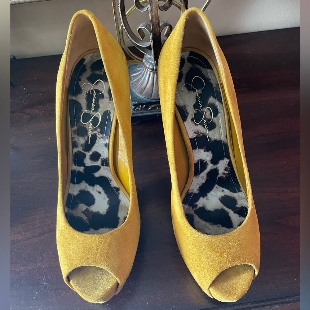 Jessica Simpson JS-Carri Platform Pumps 10M